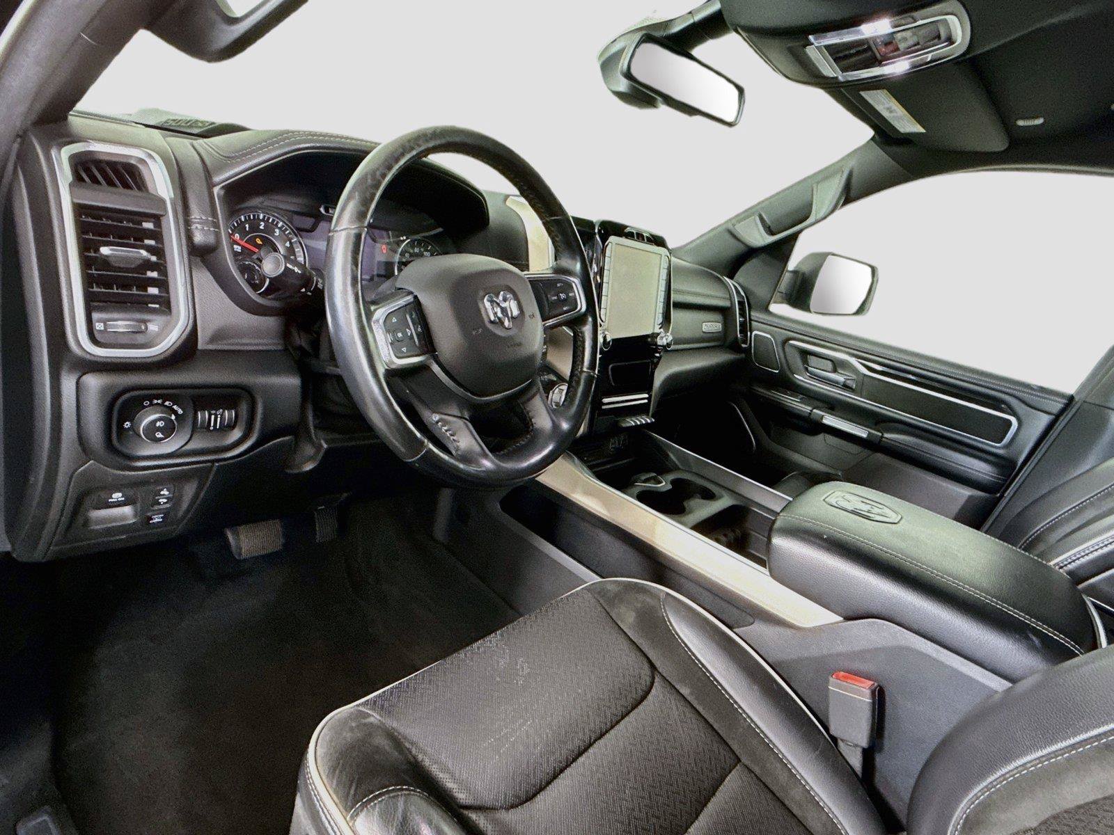 Used 2019 RAM 1500 Laramie AWD/4WD image 12