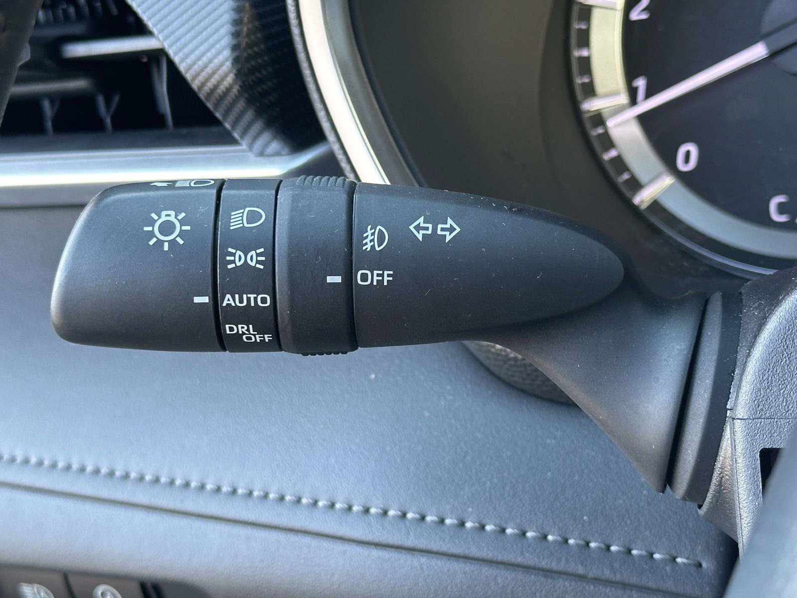 Used 2024 Toyota Highlander XSE AWD/4WD image 23