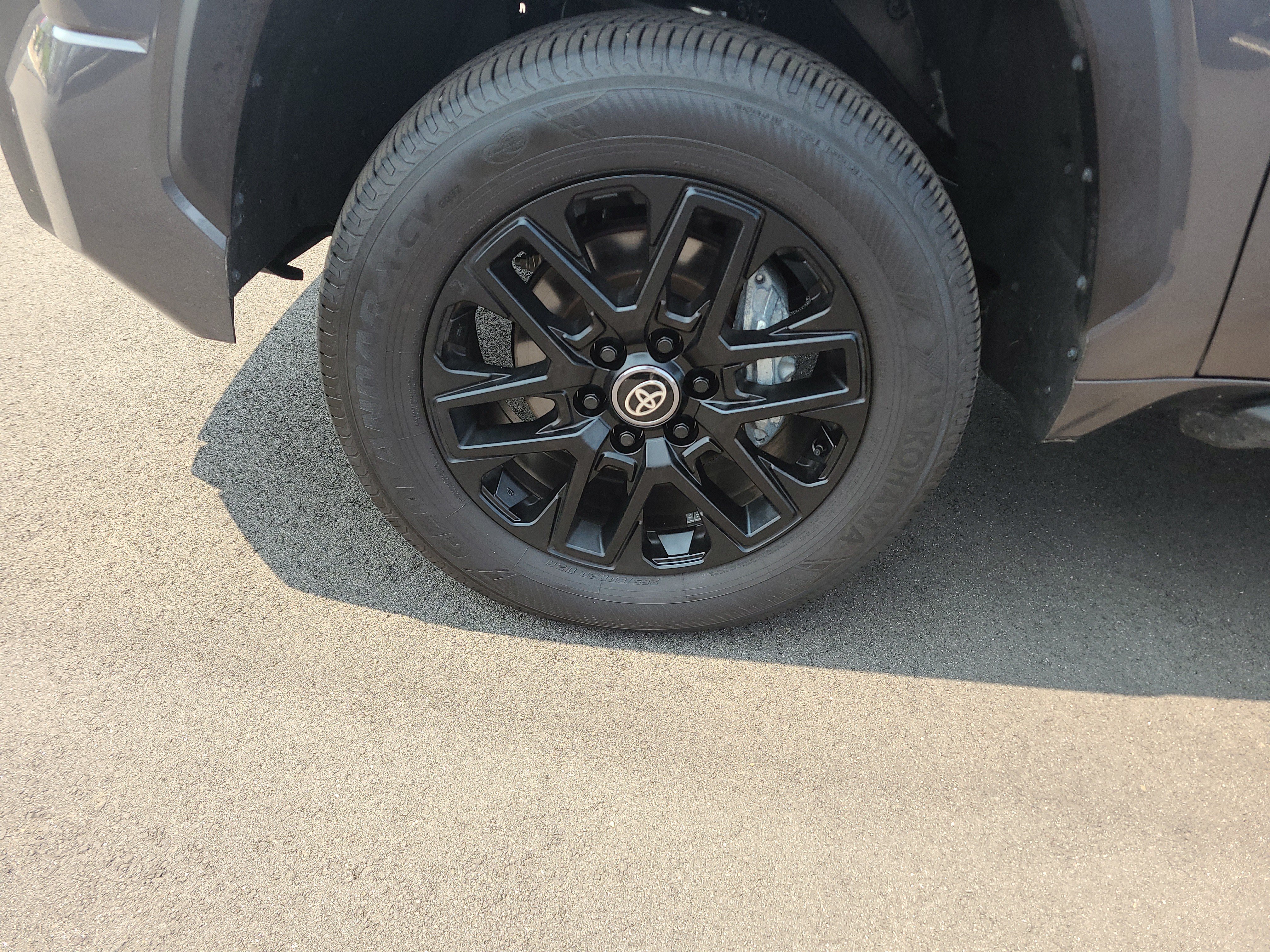 Certified 2026 Toyota Tundra Limited AWD/4WD image 9