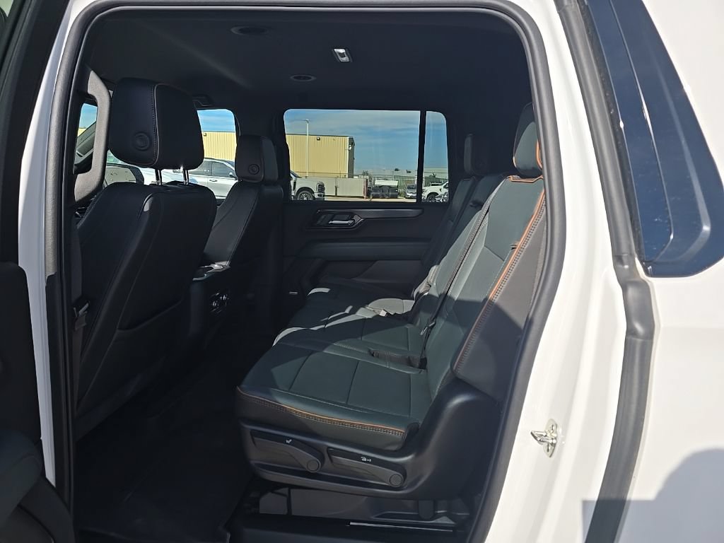 Used 2025 GMC Yukon XL AT4 w/ LPO, Floor Liner Package AWD/4WD image 18