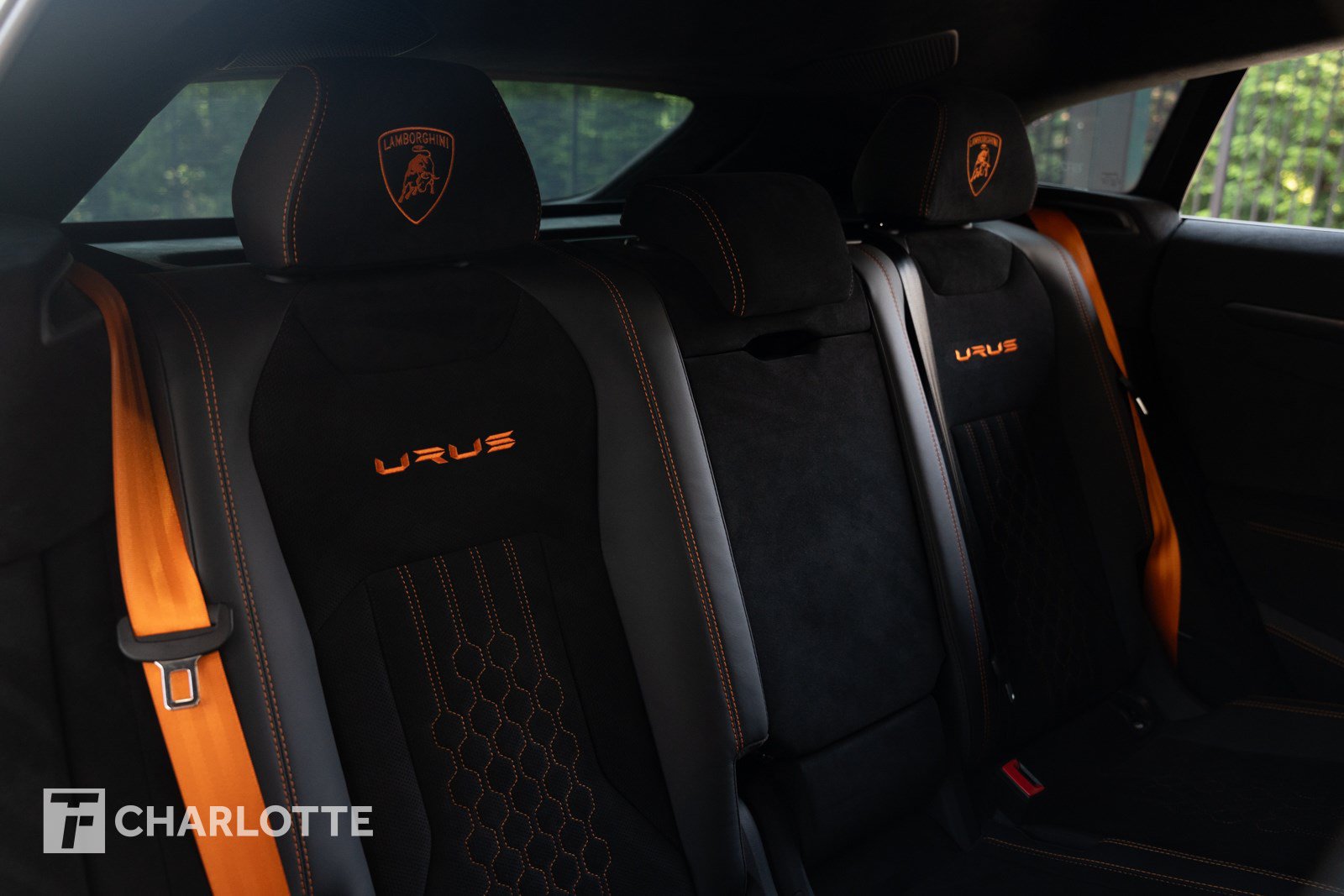 Used 2023 Lamborghini Urus Performante AWD/4WD image 40