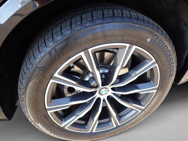 Used 2022 BMW X5 xDrive40i w/ M Sport Package image 7