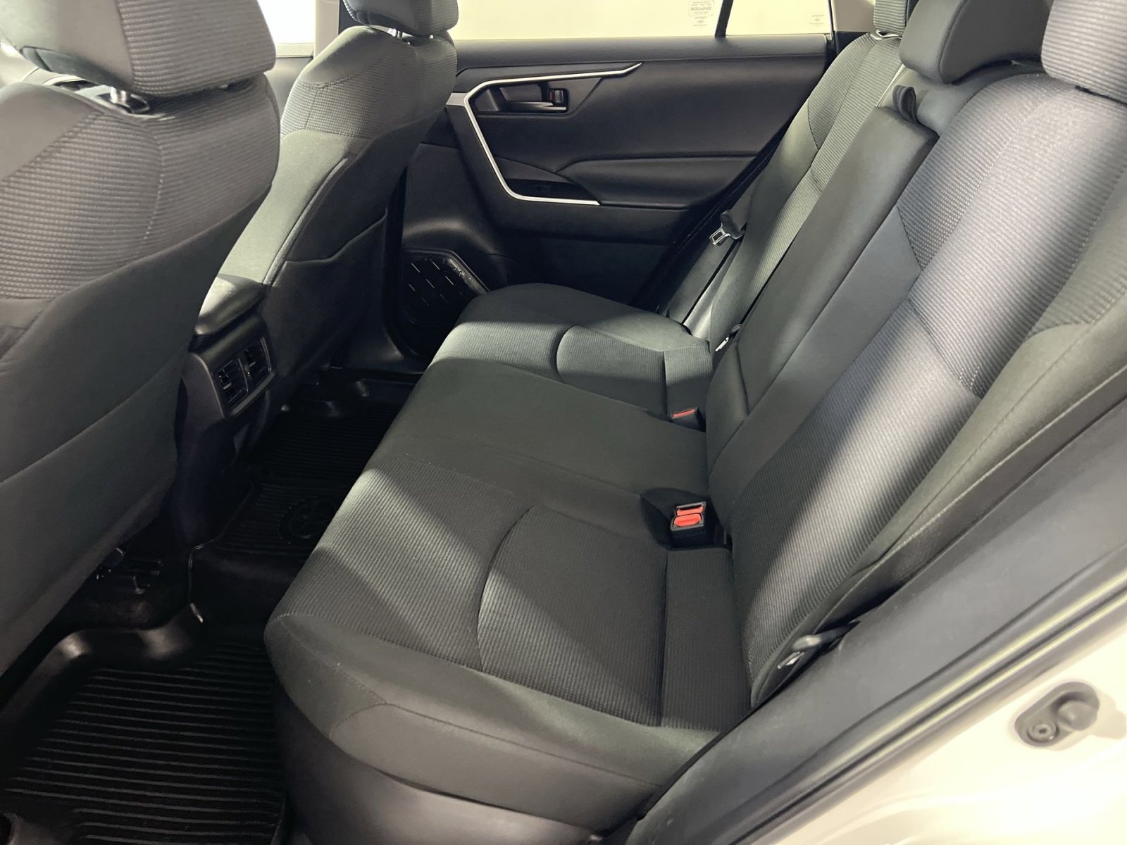 Used 2024 Toyota RAV4 LE AWD/4WD image 26
