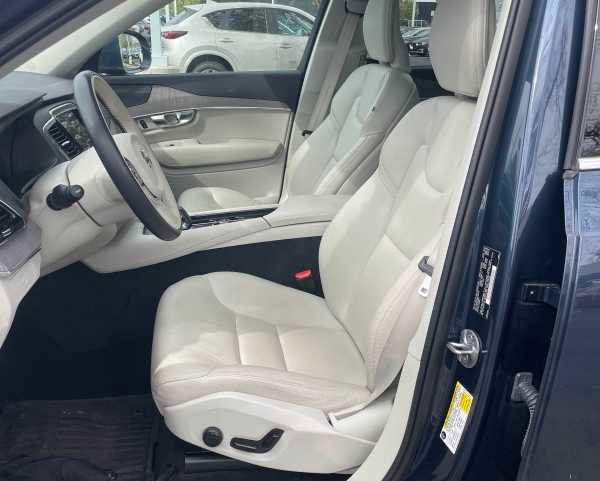 Used 2023 Volvo XC90 B6 Plus w/ Protection Package Premier image 2
