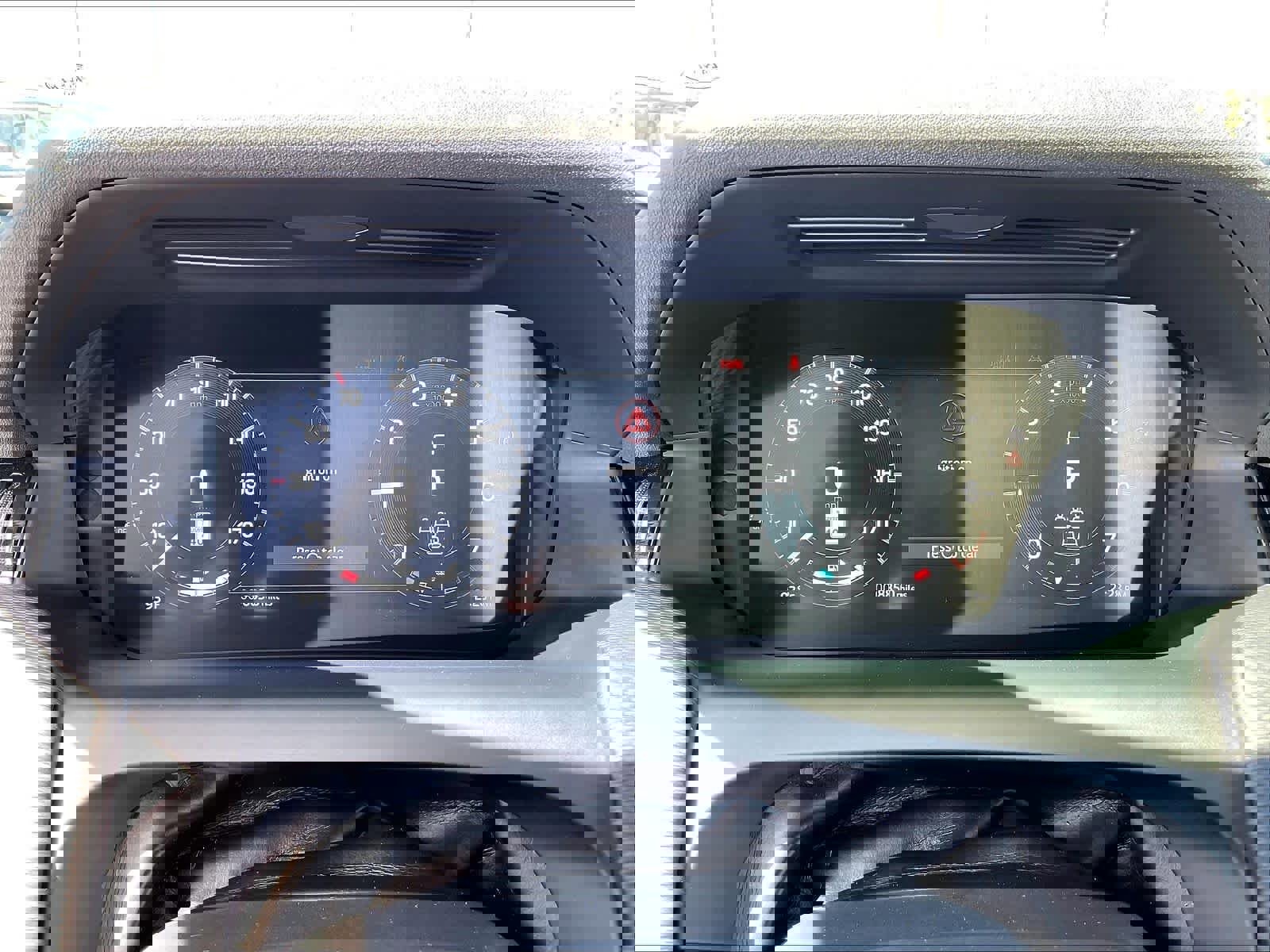 Used 2025 Land Rover Discovery Sport Dynamic SE image 21