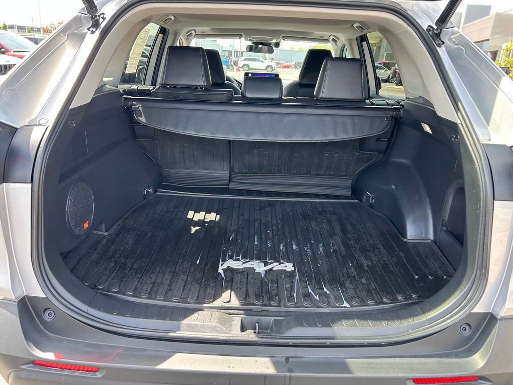 Used 2023 Toyota RAV4 XLE Premium AWD/4WD image 27