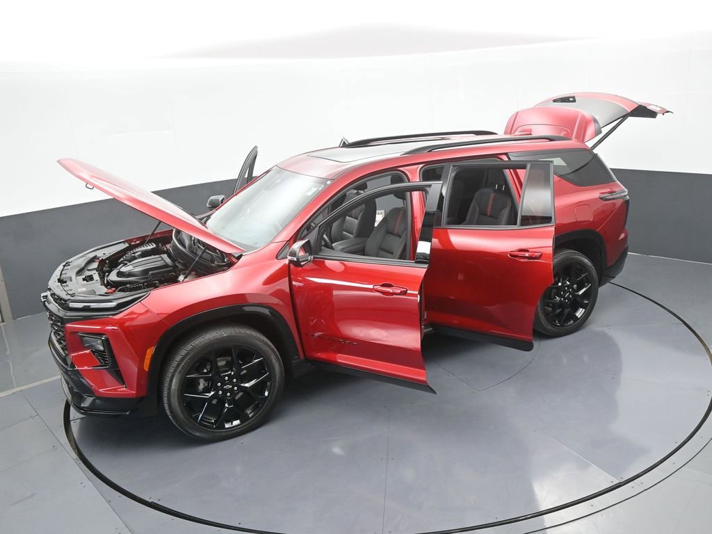 Used 2024 Chevrolet Traverse RS image 72
