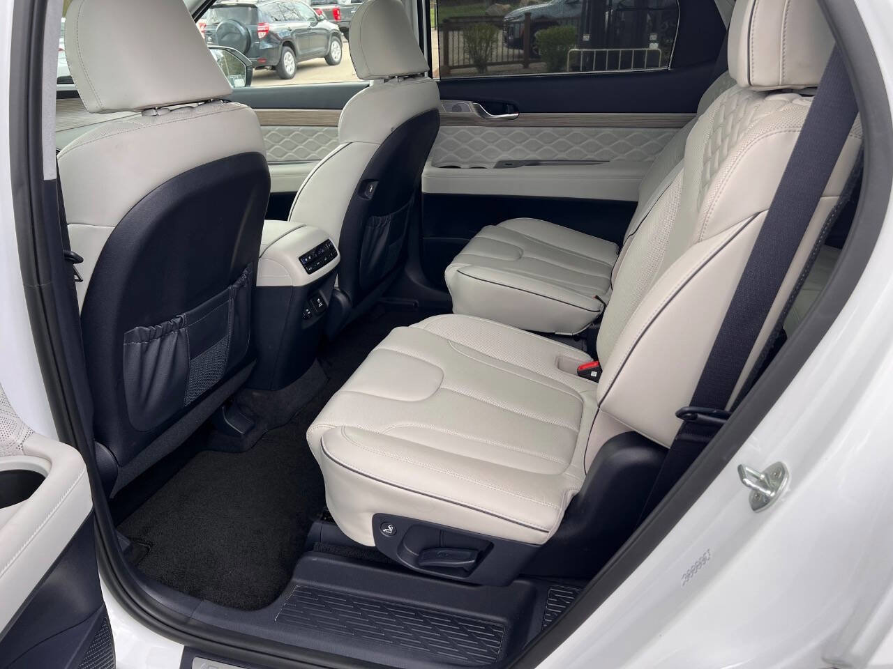 Used 2022 Hyundai Palisade Calligraphy image 27