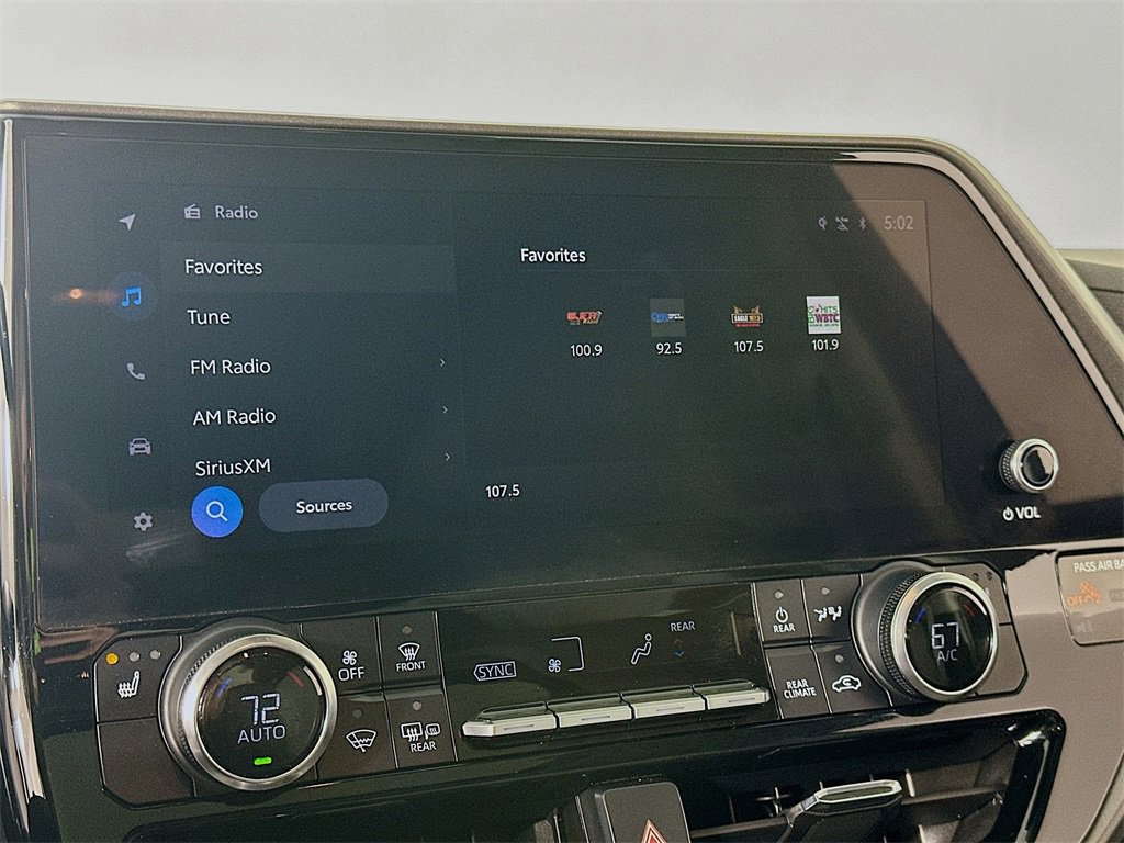 Used 2023 Toyota Highlander XLE image 18