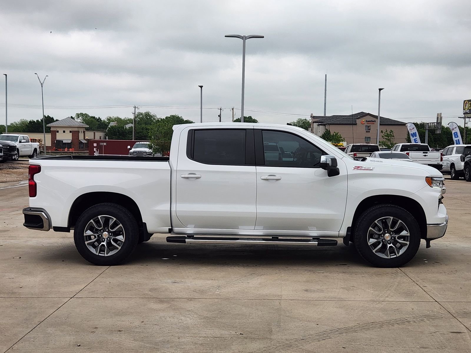 New 2026 Chevrolet Silverado 1500 LT AWD/4WD image 7
