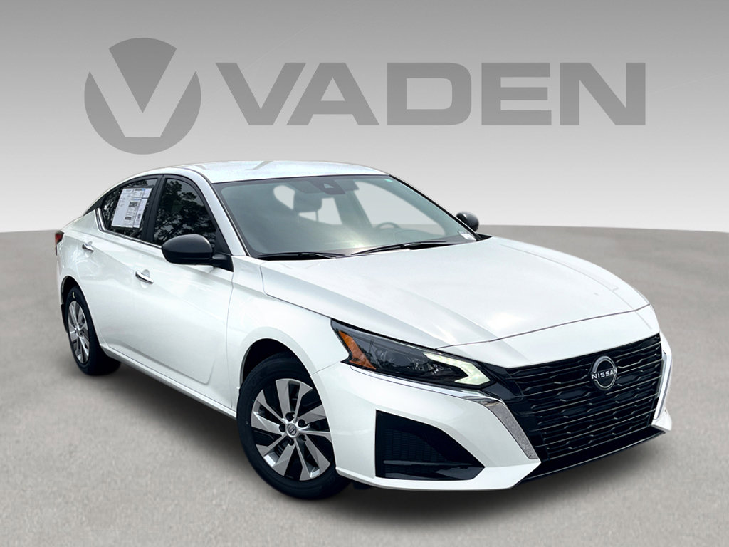 Used 2024 Nissan Altima 2.5 S image 1