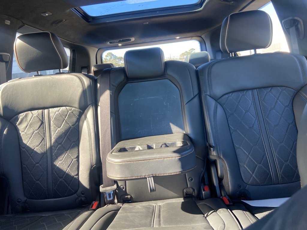 Used 2023 Jeep Grand Wagoneer Series III w/ Rear Seat Video Group 1 image 23