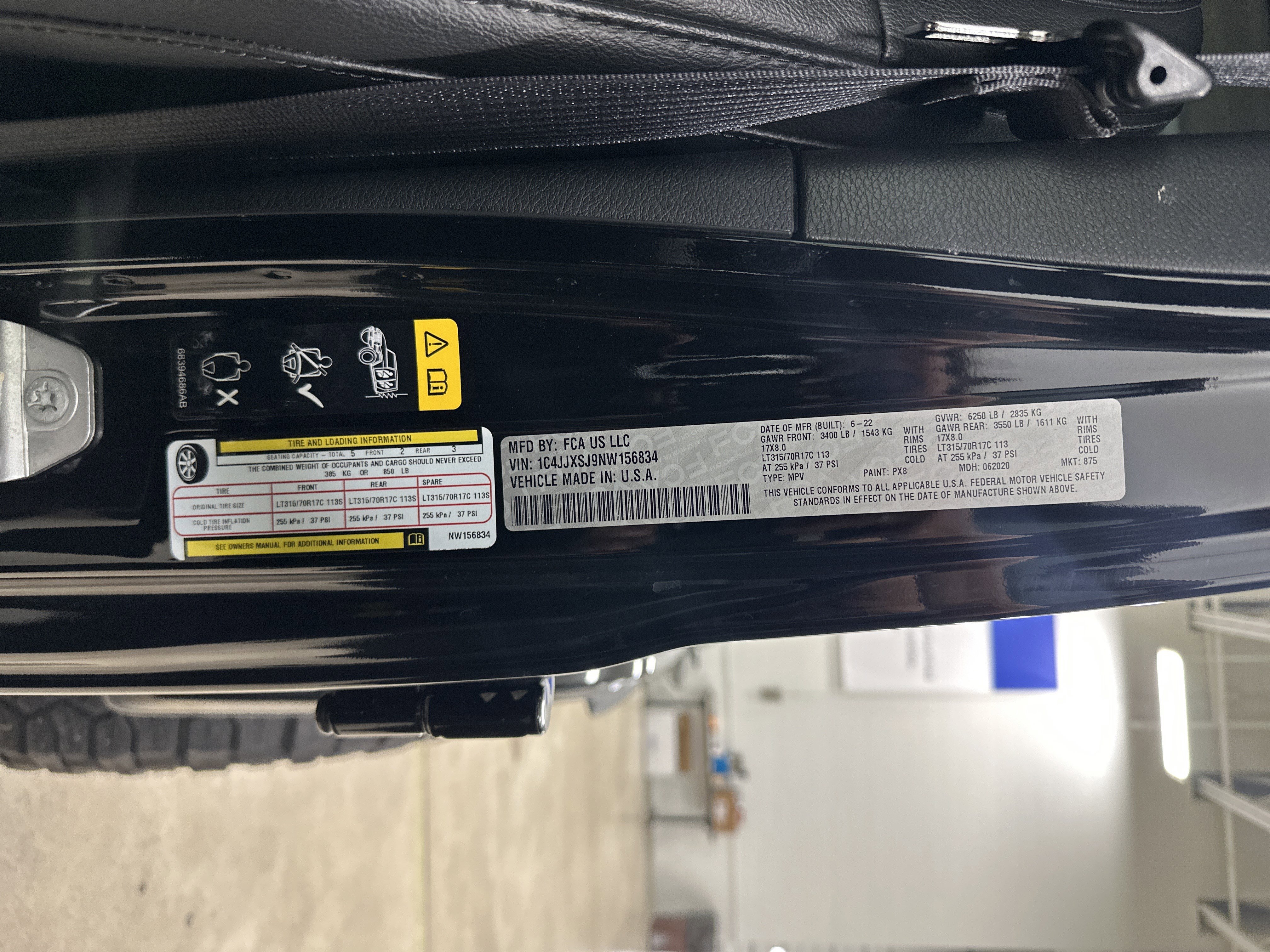 Used 2022 Jeep Wrangler Unlimited Rubicon w/ Xtreme Recon 35" Tire Package image 35