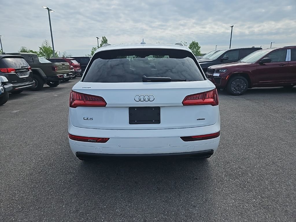 Used 2020 Audi Q5 2.0T Premium w/ Titanium Sport Package image 6