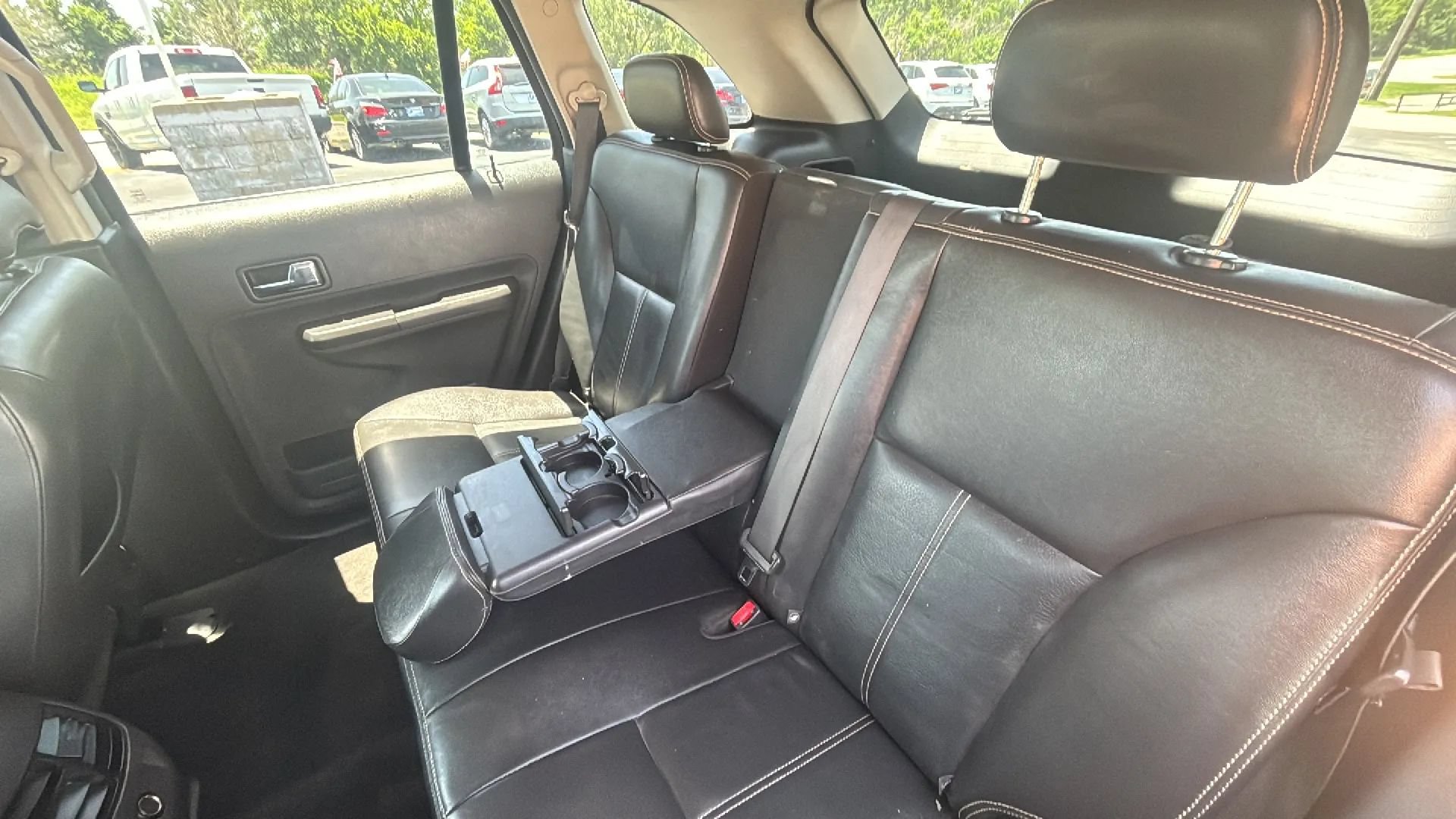 Used 2010 Ford Edge SEL FWD image 17