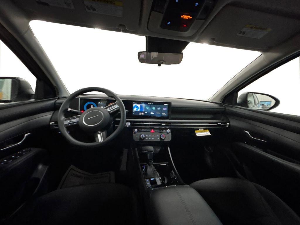 New 2026 Hyundai Tucson SE image 17