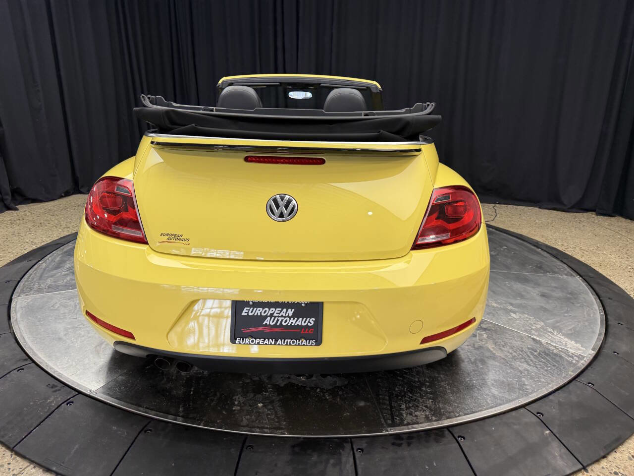 Used 2013 Volkswagen Beetle 2.5 image 7