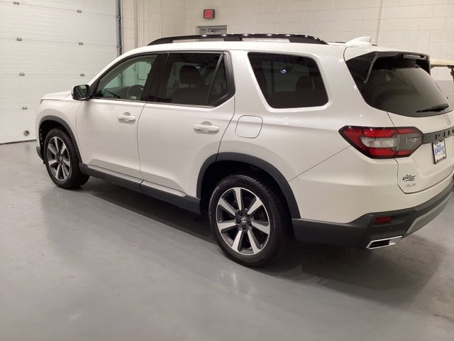 Certified 2023 Honda Pilot Touring image 6