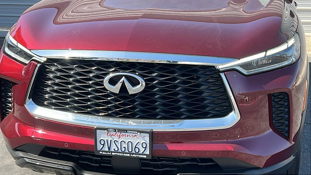 Used 2025 INFINITI QX60 Luxe w/ Vision Package AWD/4WD image 3