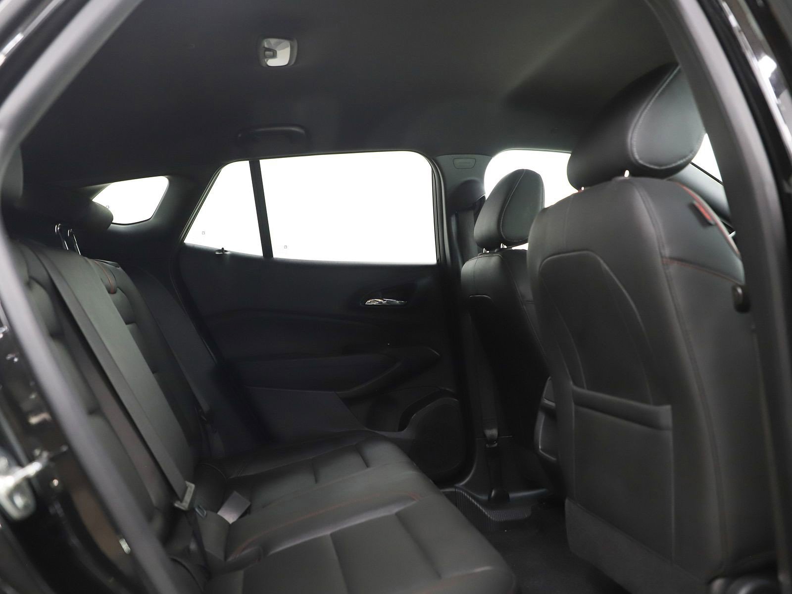 Used 2024 Chevrolet Trax RS FWD image 14