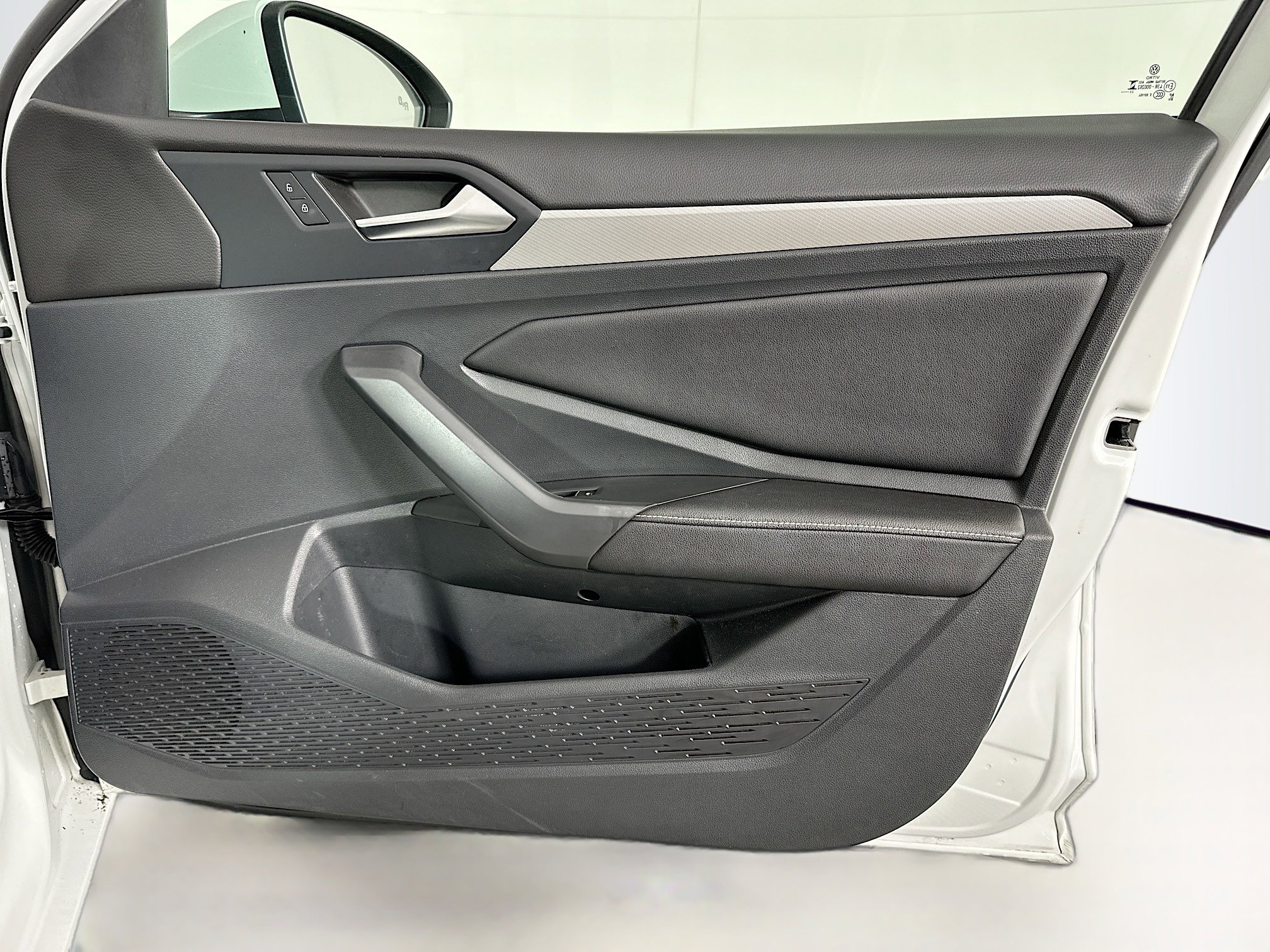 Used 2024 Volkswagen Jetta S image 30