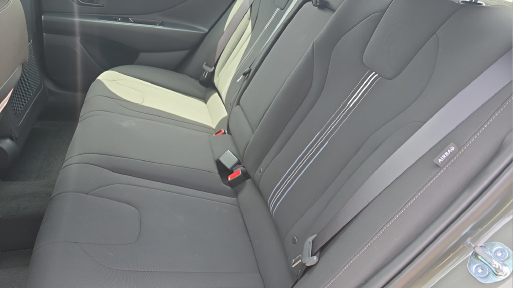 New 2026 Hyundai Elantra SEL Sport Premium FWD image 27