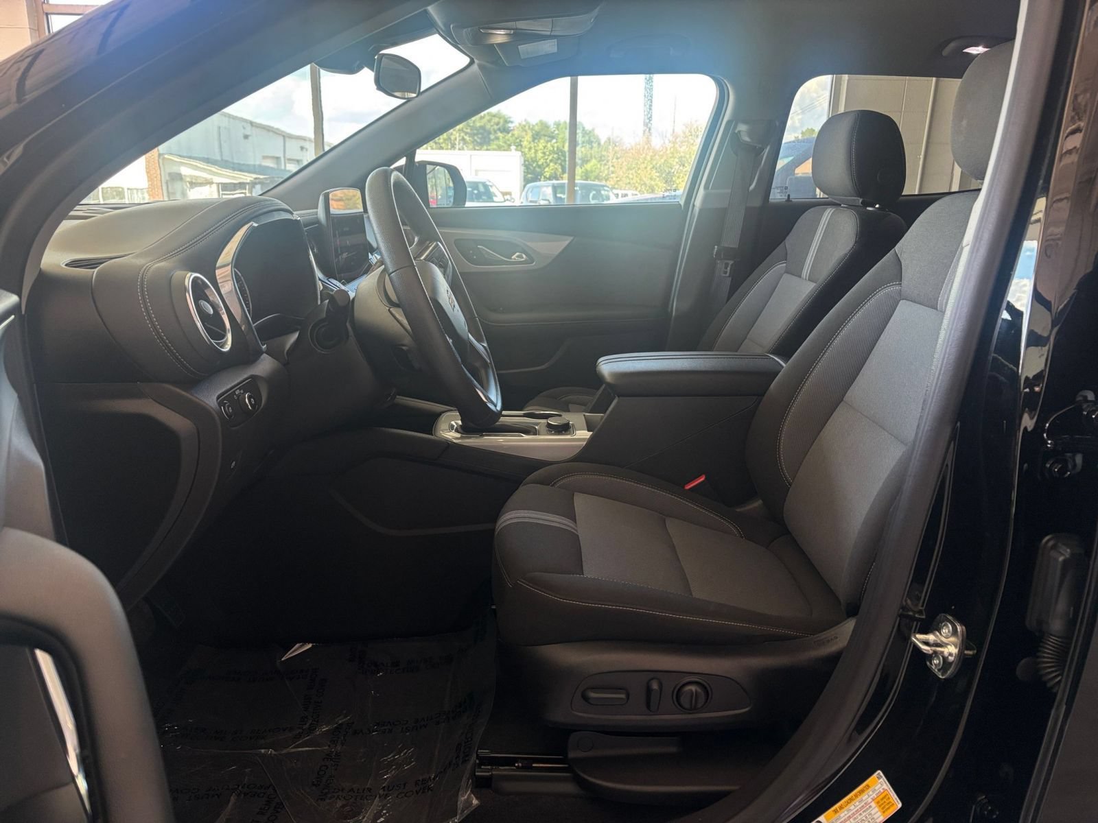 Used 2026 Chevrolet Blazer LT FWD image 27