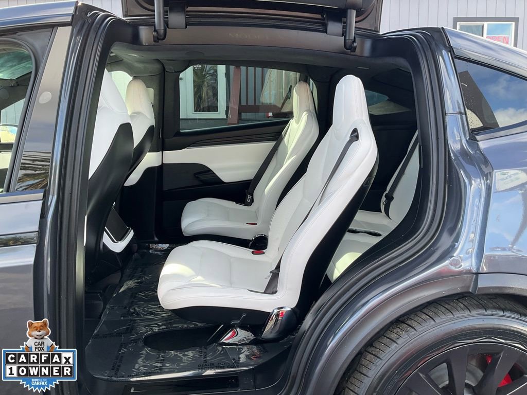 Used 2023 Tesla Model X Plaid image 25