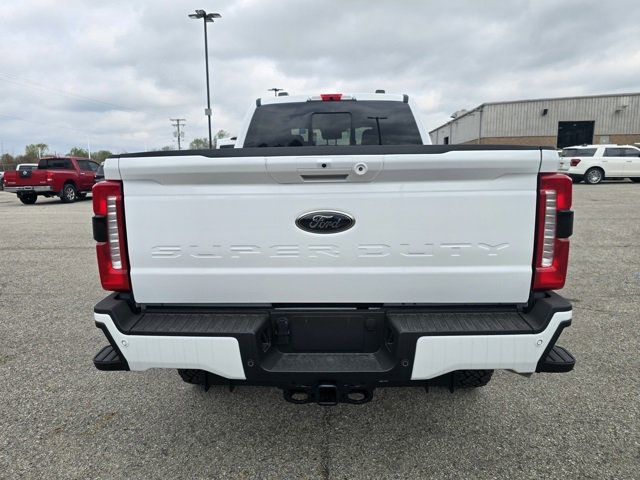 New 2025 Ford F250 XLT w/ Black Appearance Package image 4