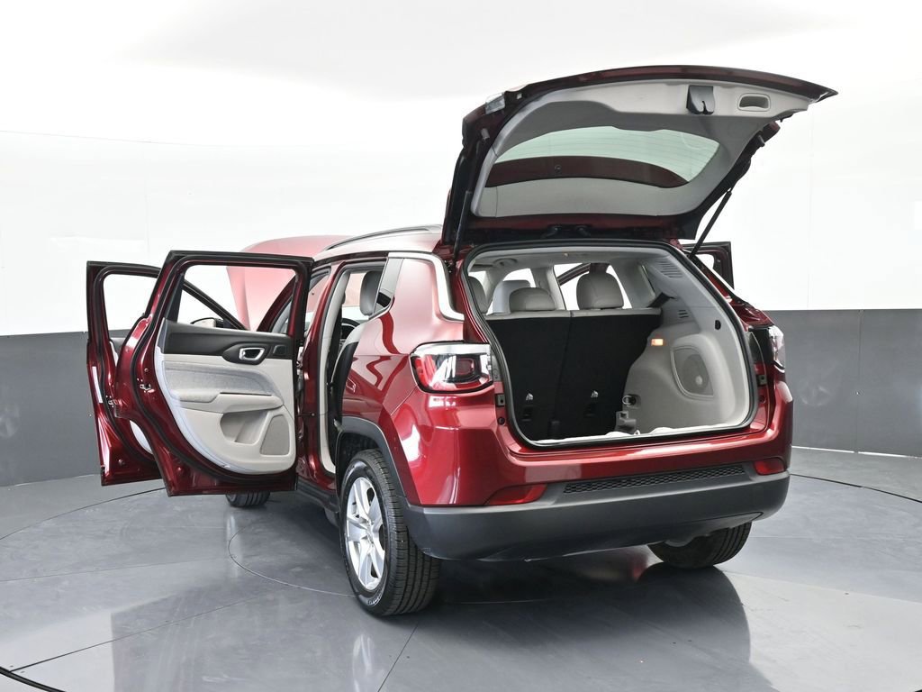 Used 2022 Jeep Compass Latitude w/ Sun and Sound Group image 74