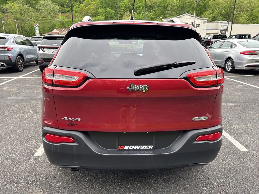Used 2014 Jeep Cherokee Latitude AWD/4WD image 4