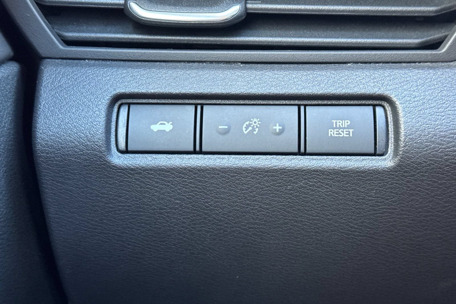 Certified 2023 Nissan Altima 2.5 SV FWD image 30