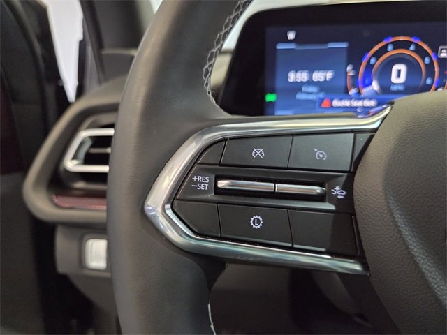 Used 2025 Chevrolet Traverse Z71 w/ Driver Confidence Package image 26