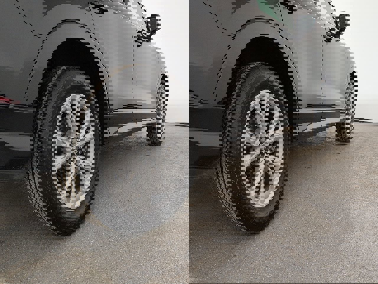 Used 2024 Audi Q3 2.0T Premium Plus image 3