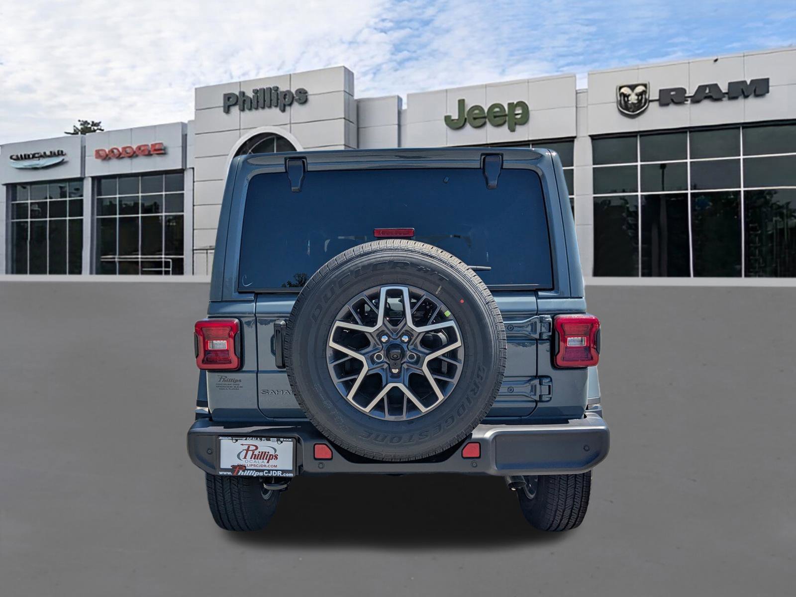 New 2026 Jeep Wrangler Unlimited Sahara AWD/4WD image 4