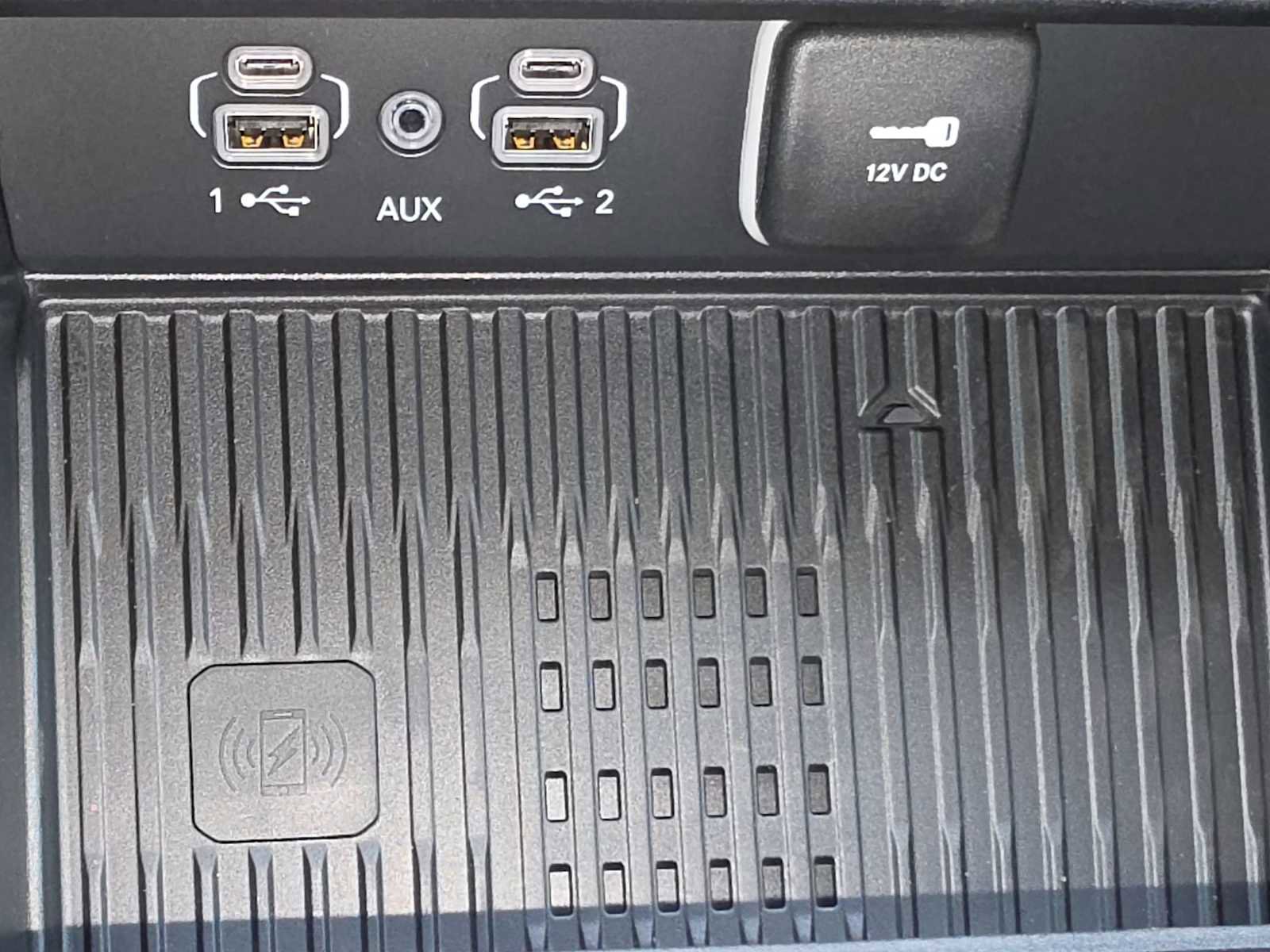 New 2026 Jeep Grand Cherokee Altitude AWD/4WD image 12