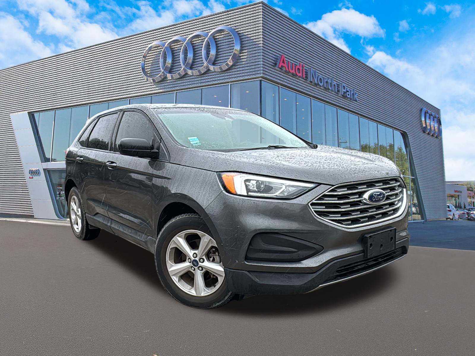 Used 2019 Ford Edge SE image 1