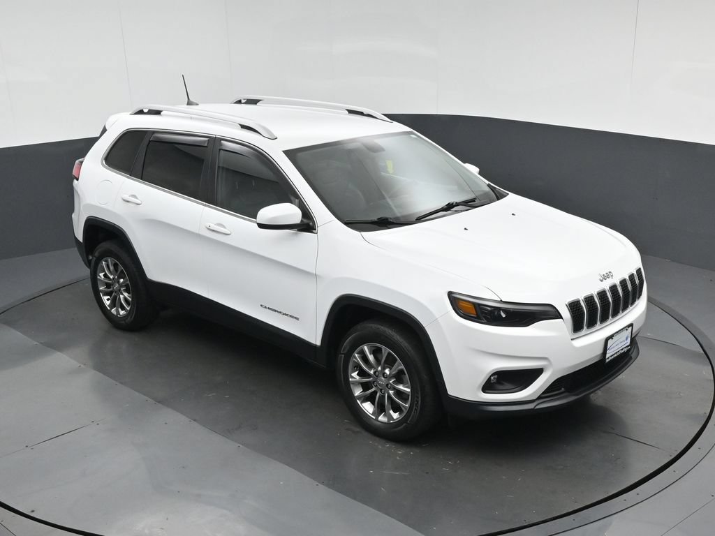 Used 2019 Jeep Cherokee Latitude Plus w/ Cold Weather Group AWD/4WD image 57