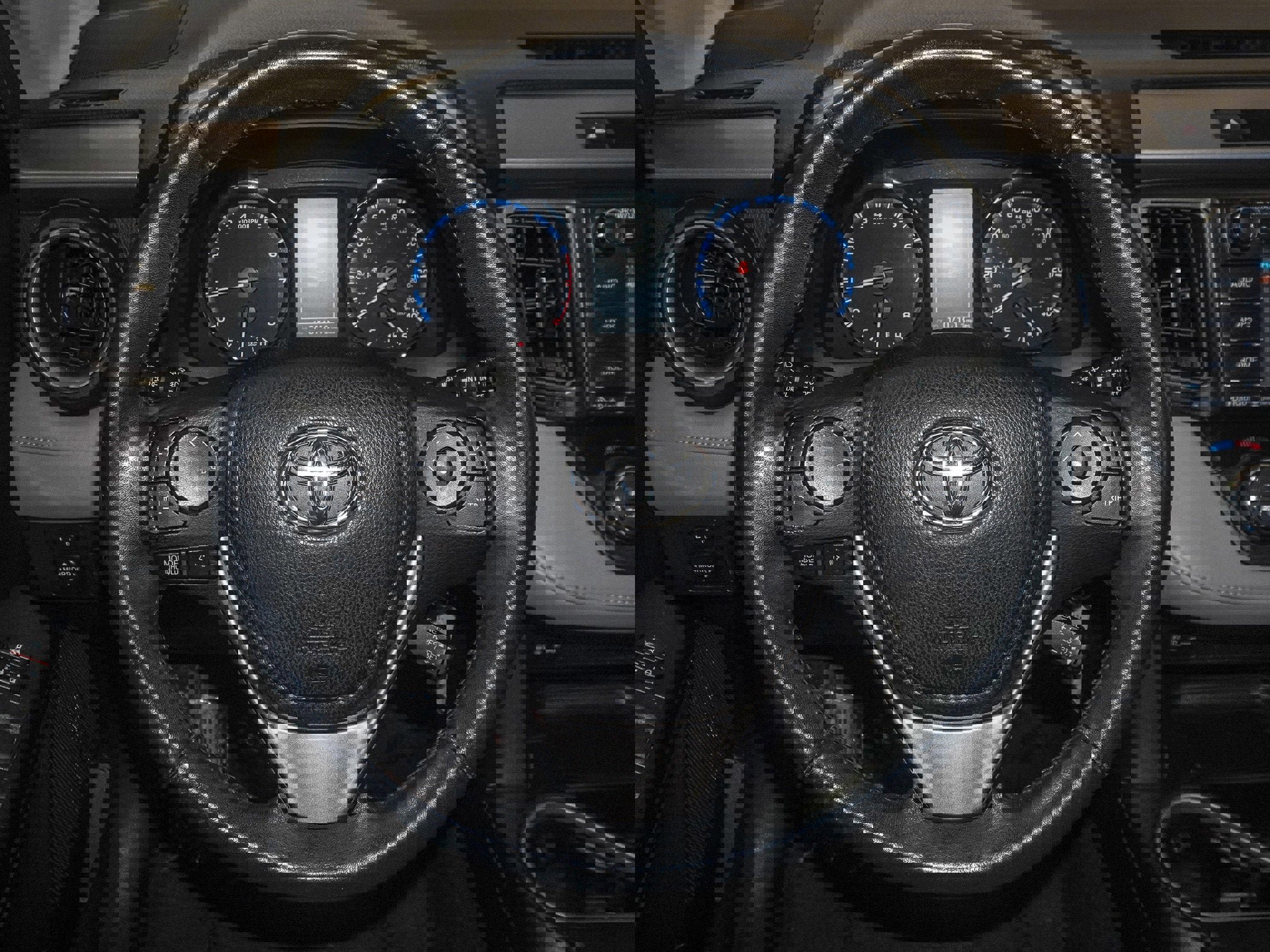 Used 2016 Toyota RAV4 XLE image 26