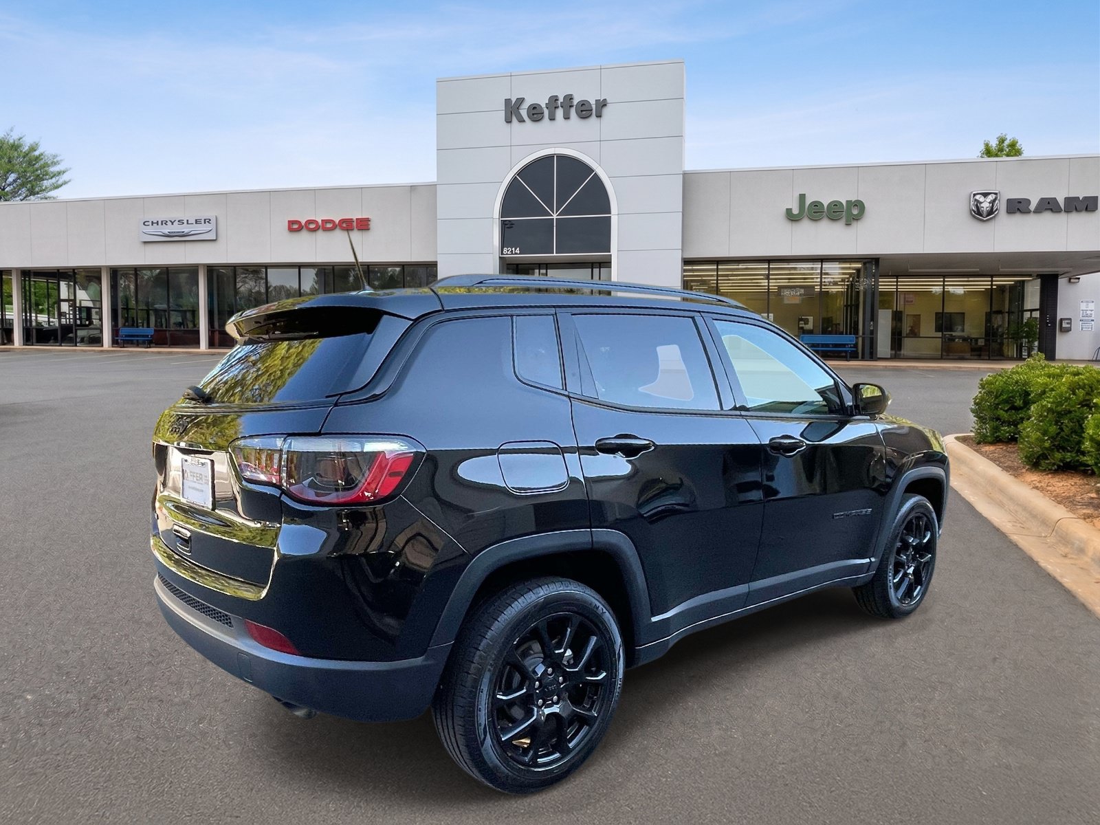 Used 2022 Jeep Compass Latitude AWD/4WD image 6
