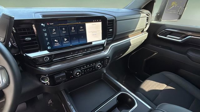 Used 2024 Chevrolet Silverado 2500 LT w/ Convenience Package image 25