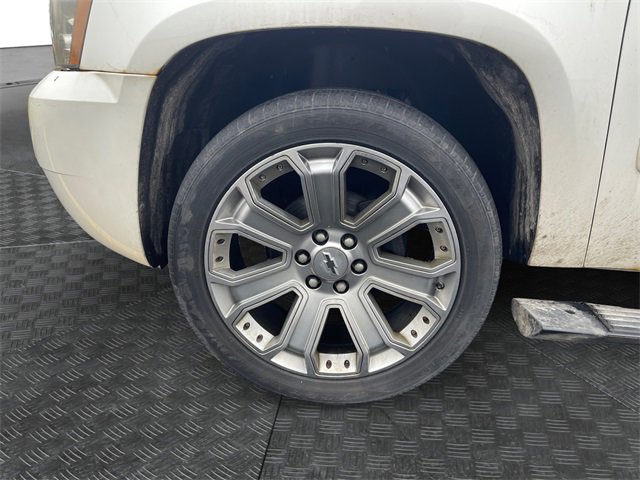 Used 2011 Chevrolet Suburban LTZ image 9