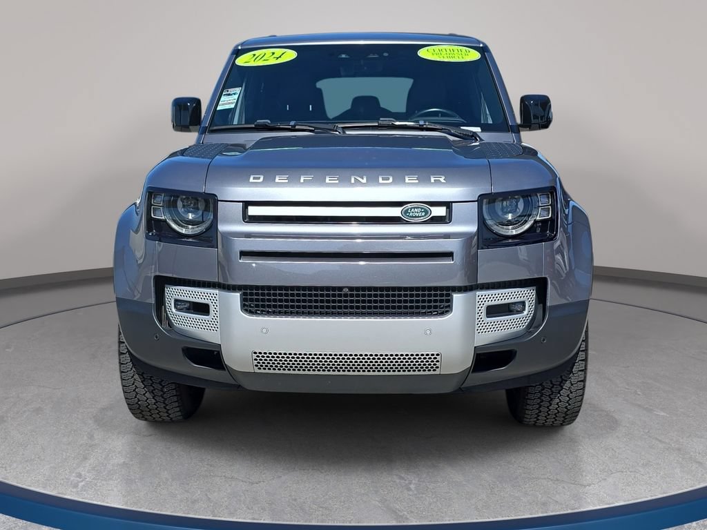 Used 2024 Land Rover Defender 110 S AWD/4WD image 2