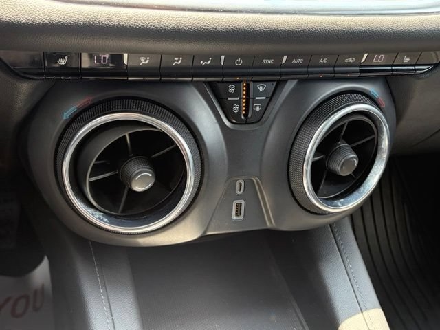 Used 2019 Chevrolet Blazer LT w/ Sun and Wheels Package AWD/4WD image 23