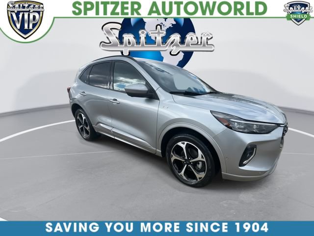 Used 2023 Ford Escape ST-Line Elite w/ Premium Technology Package image 2