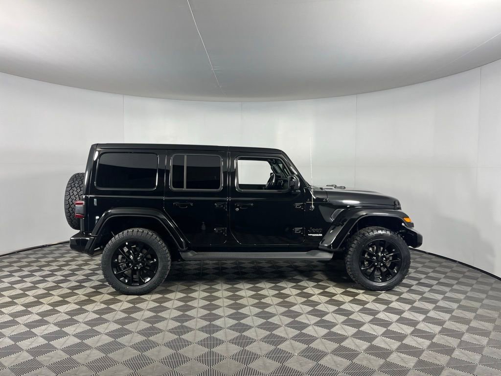 Used 2021 Jeep Wrangler Unlimited Sahara image 5