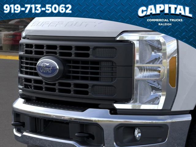 New 2026 Ford F350 XL w/ XL Chrome Package image 17