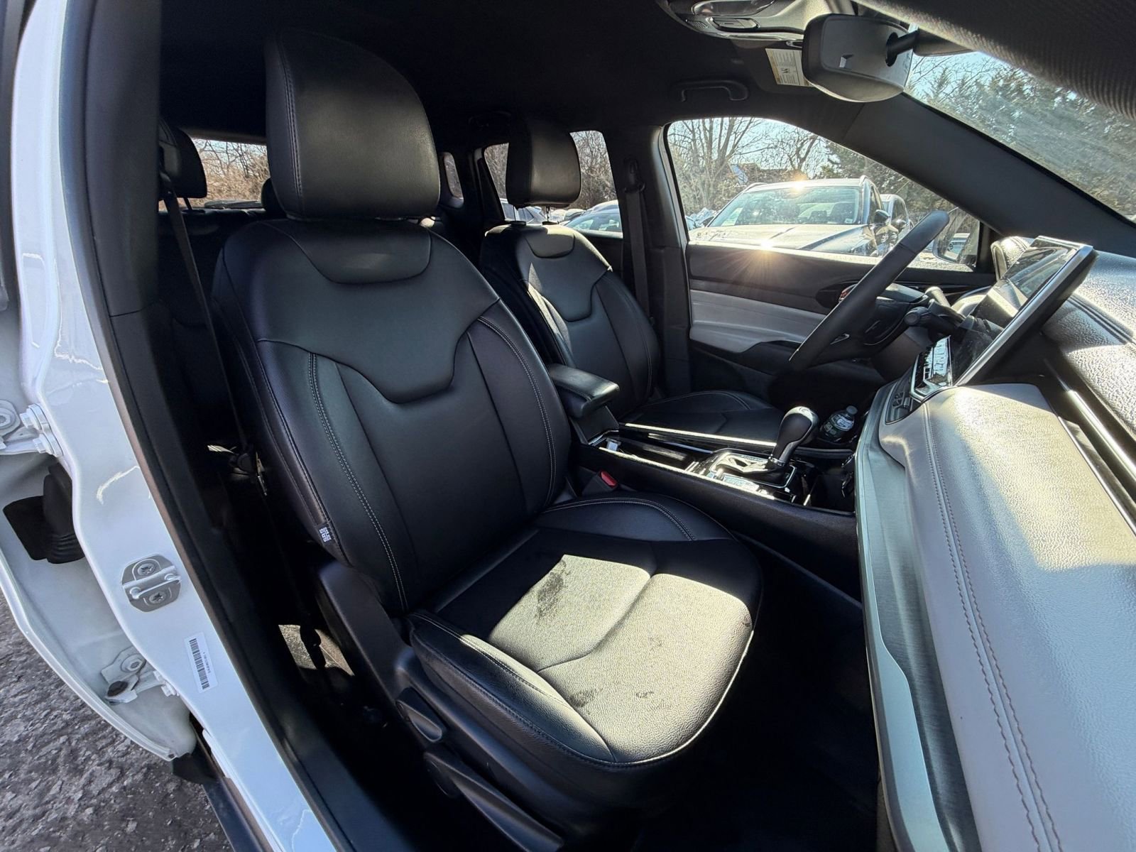 Used 2025 Jeep Compass Limited image 37