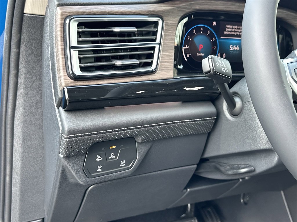 New 2026 Volkswagen Atlas SEL Premium R-Line image 18