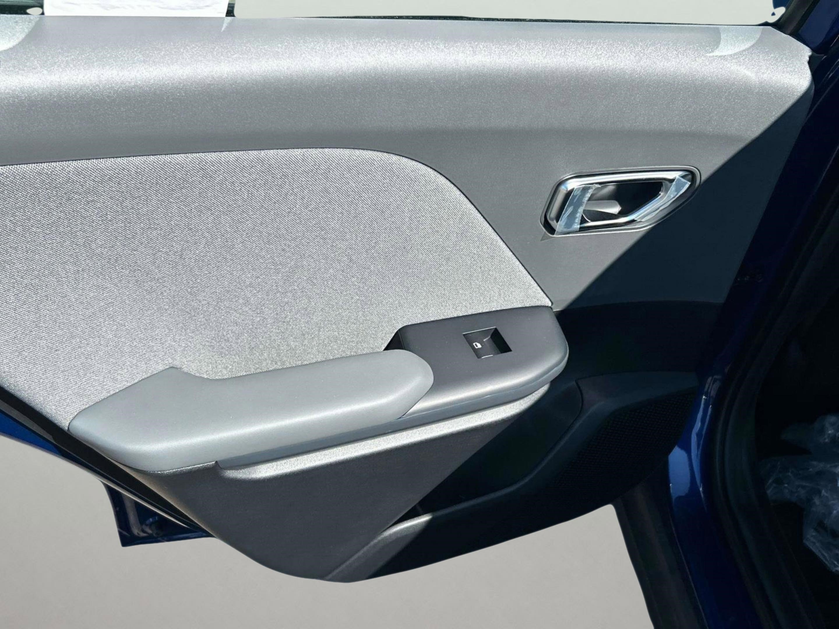 New 2025 Kia K4 EX image 16